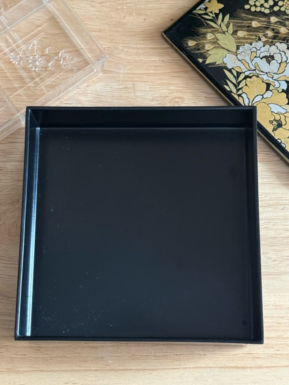 Vintage Otagiri Japan Black & Gold Lacquerware Peacock Peony Lidded Trinket Box - Picture 6 of 16
